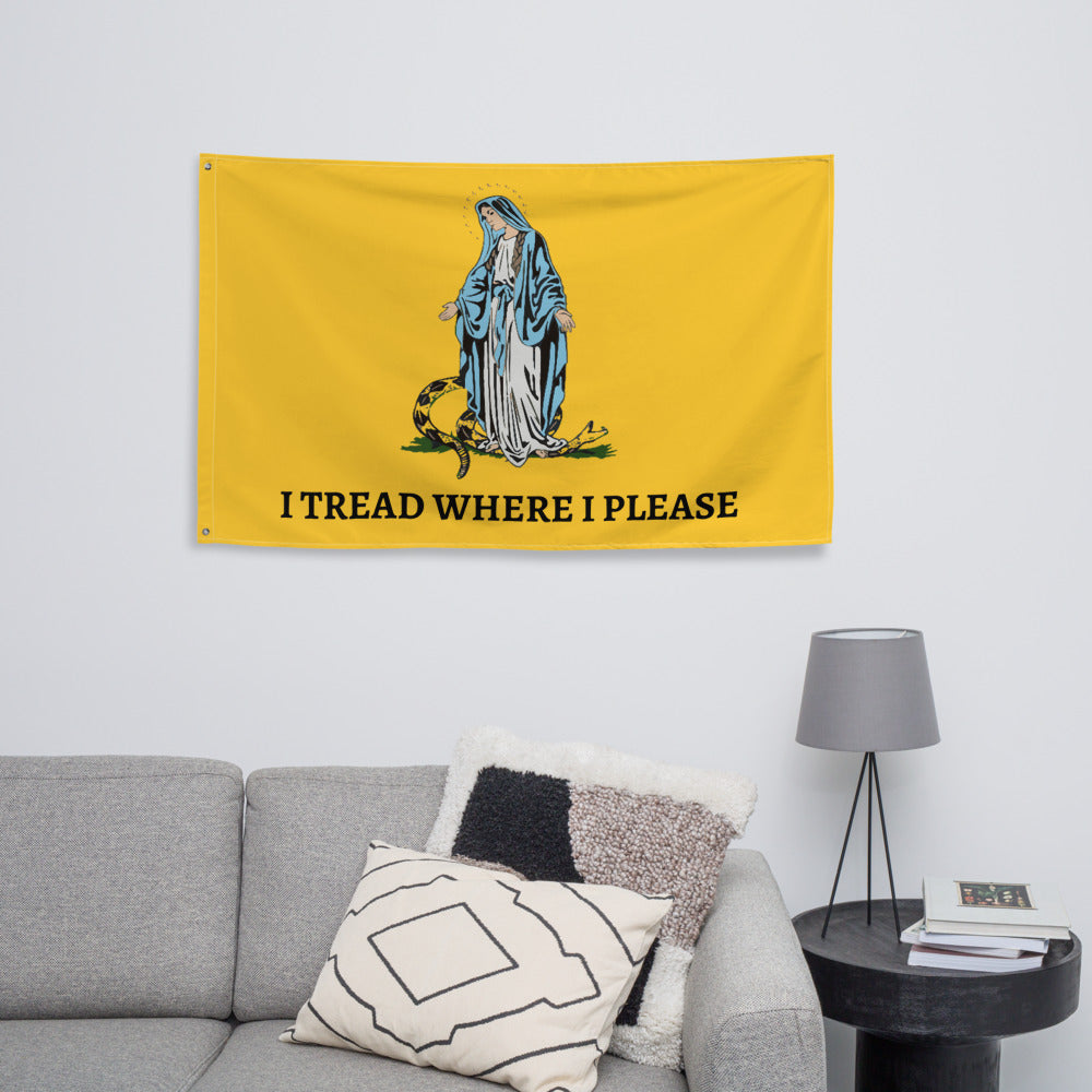 I TREAD WHERE I PLEASE #Flag Horizontal ✠ 34½ x 56 inches (87.6x142.2 cm)