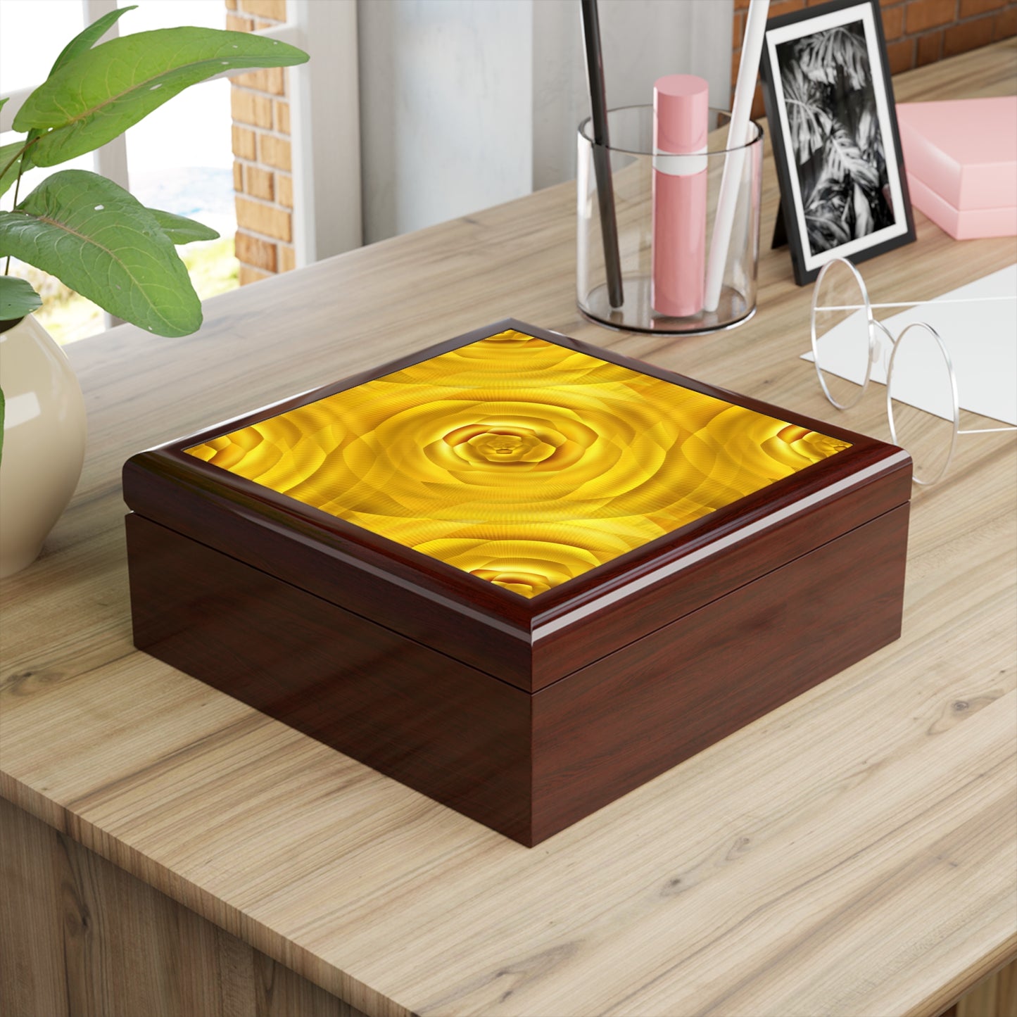 Gold #ReliquaryBox #JewelryBox