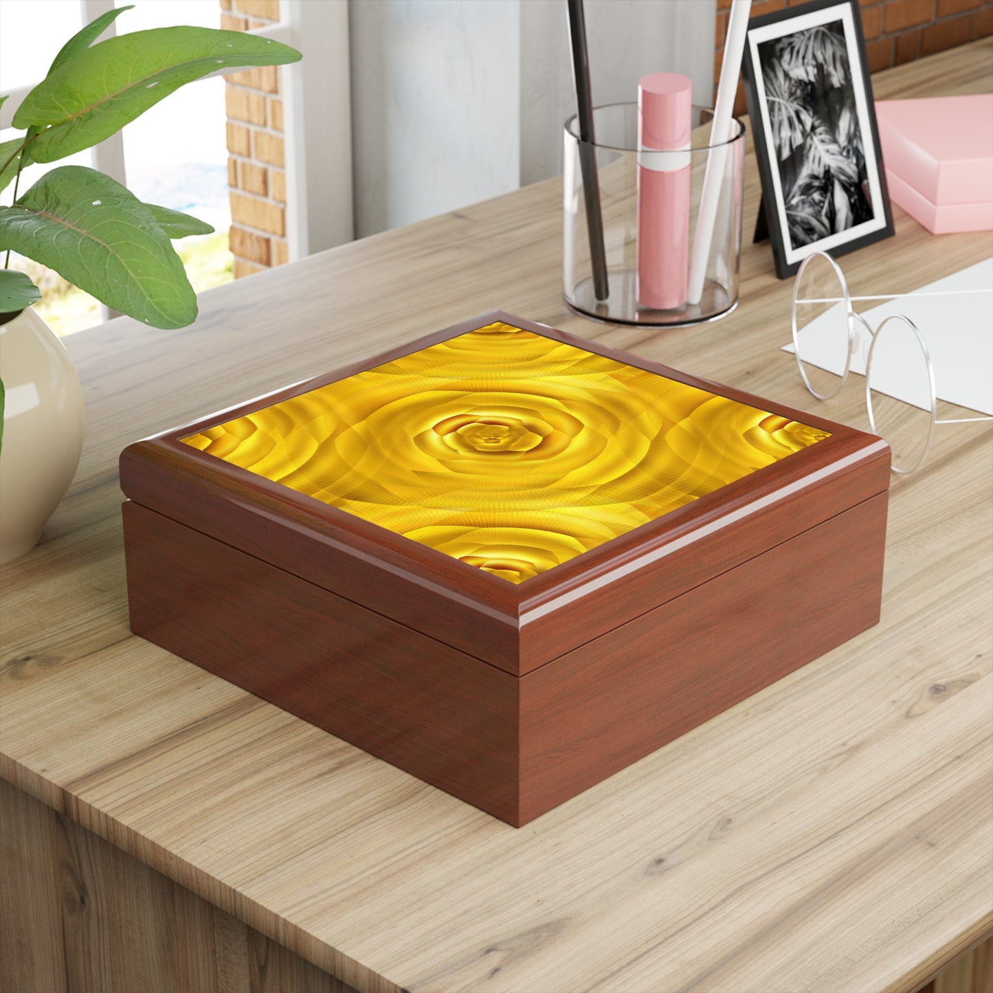 Gold #ReliquaryBox #JewelryBox